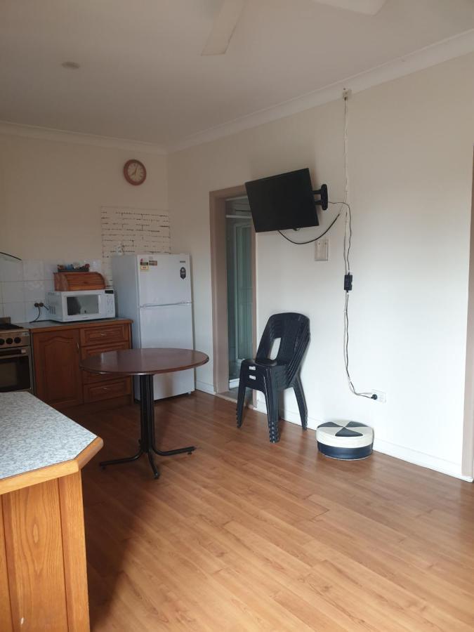 Newell Hwy Caravan Park Parkes Esterno foto