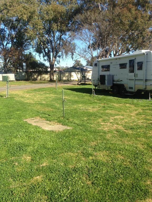 Newell Hwy Caravan Park Parkes Esterno foto