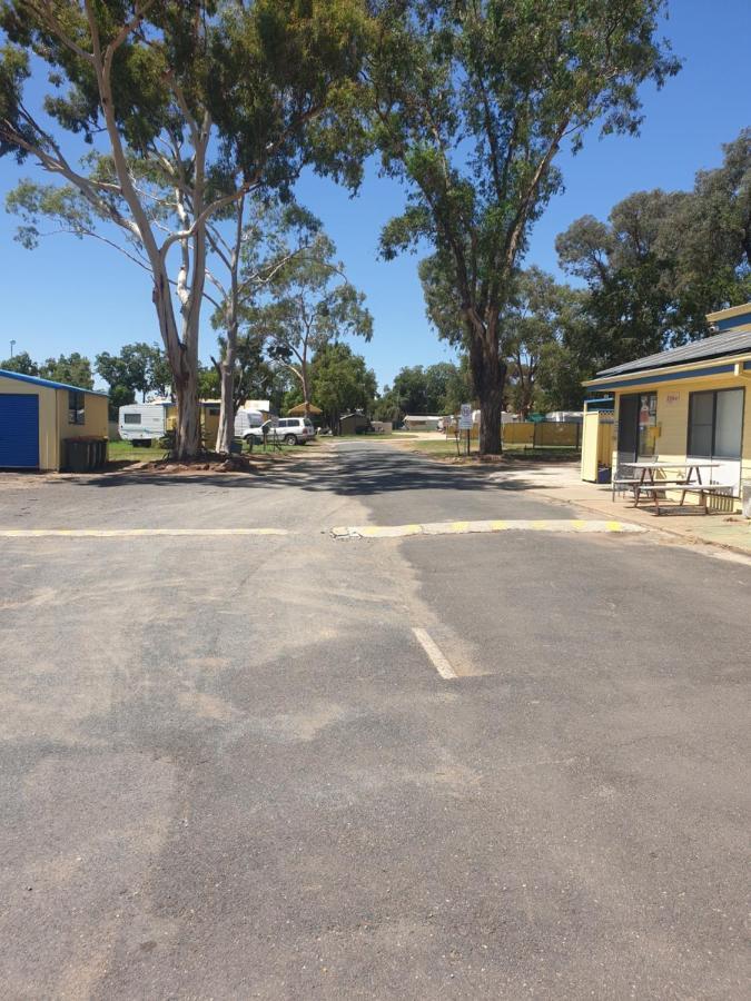 Newell Hwy Caravan Park Parkes Esterno foto