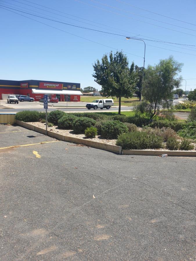 Newell Hwy Caravan Park Parkes Esterno foto